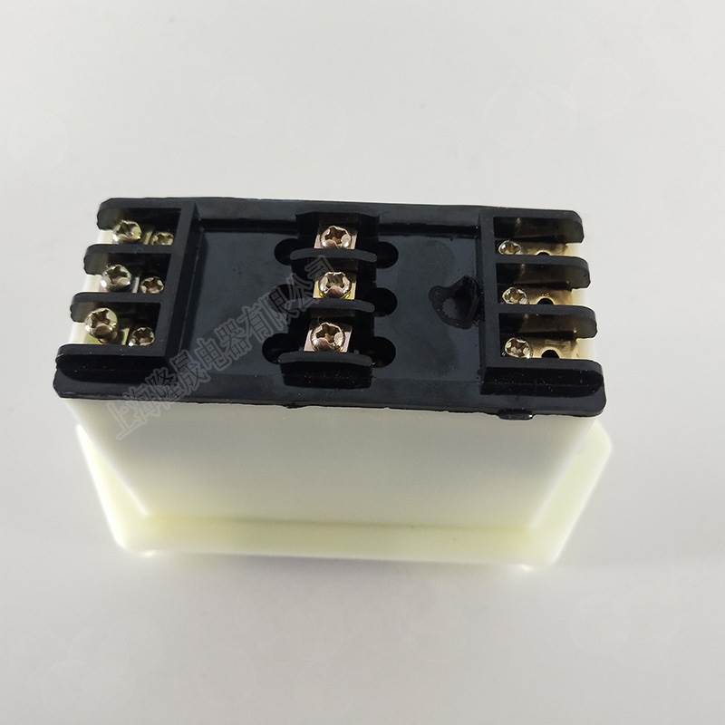 银点 浙江川山 倒顺开关 控制电机 顺逆停开关 LAP-15/3 压扣按钮 - 图1