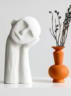 沉思男孩陶瓷摆件现代简约家居客厅样板房玄关桌面人物装饰品软装