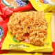 Imported from Indonesia, Gemez chicken noodles, crispy noodles, snack noodles, 30g bags, dry and convenient snacks for Internet celebrities.