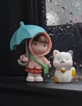 2025新款创意情侣挂件伞架装饰品女款实用车载桌面伞包潮流收纳