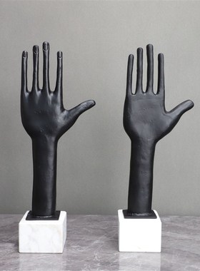 现代简约大理石铸铁黑色双手样板房售楼部卧室客厅餐厅书房摆件