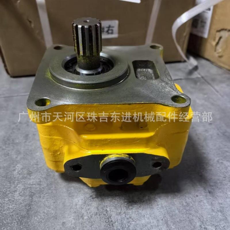 07432-72203 推土机D58 D57 D53齿轮泵 - 图1