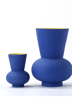 北欧风格现代简约创意蓝色u花瓶摆件样板房销售部大厅摆场陶瓷花