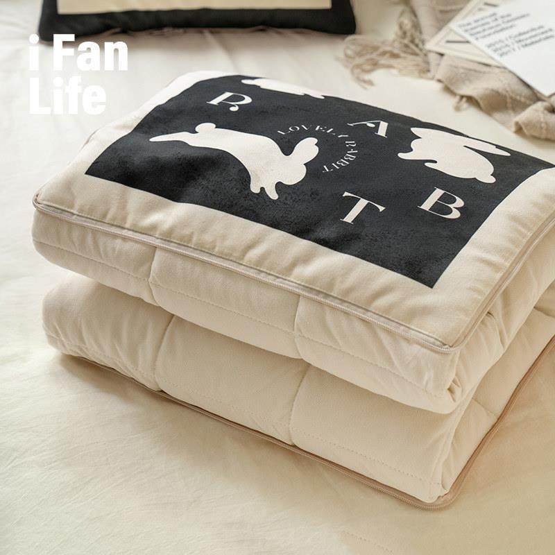 范店多米妮可抱枕被子两用毯子二合一办公室午睡折叠枕头汽车靠垫,淘宝优惠券,粉丝福利购,淘宝优惠卷