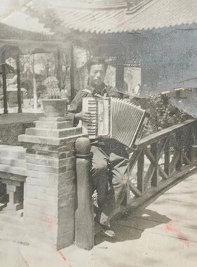 老手风琴二手怀旧红色收藏古董乐器8090年代电影道具装饰品复古