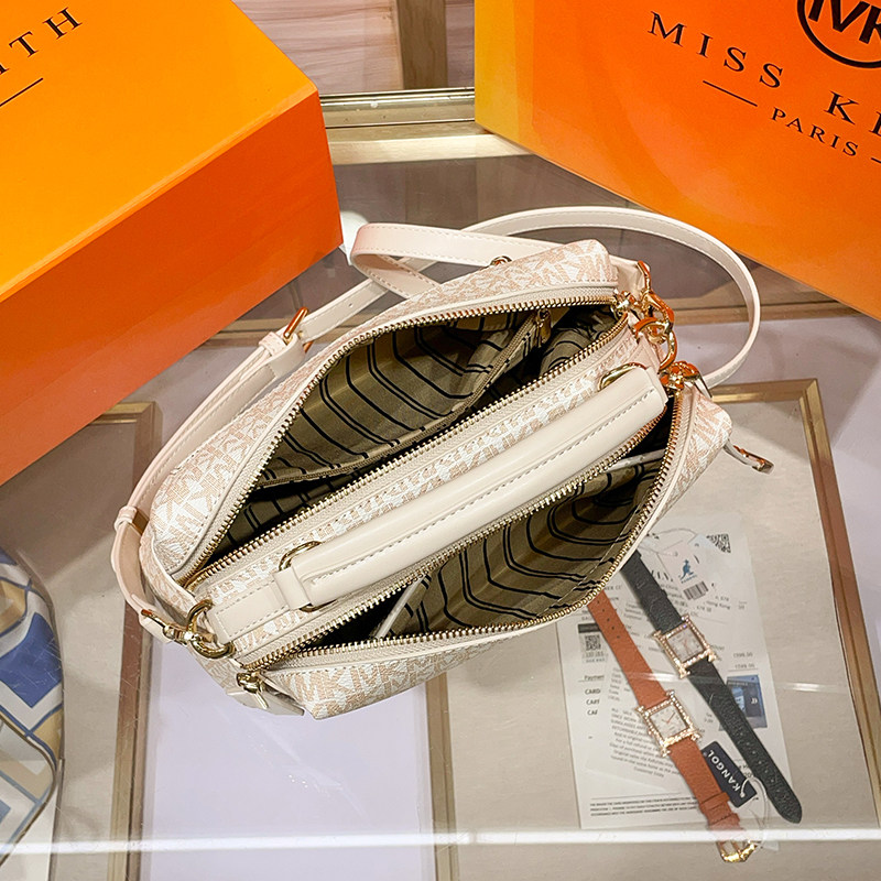 香港轻奢波士顿包女2026新款高级感大容量百搭通勤手提单肩斜挎包,淘宝优惠券,粉丝福利购,淘宝优惠卷