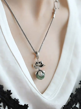 碧玉荷花女新中式复古吊坠毛衣链