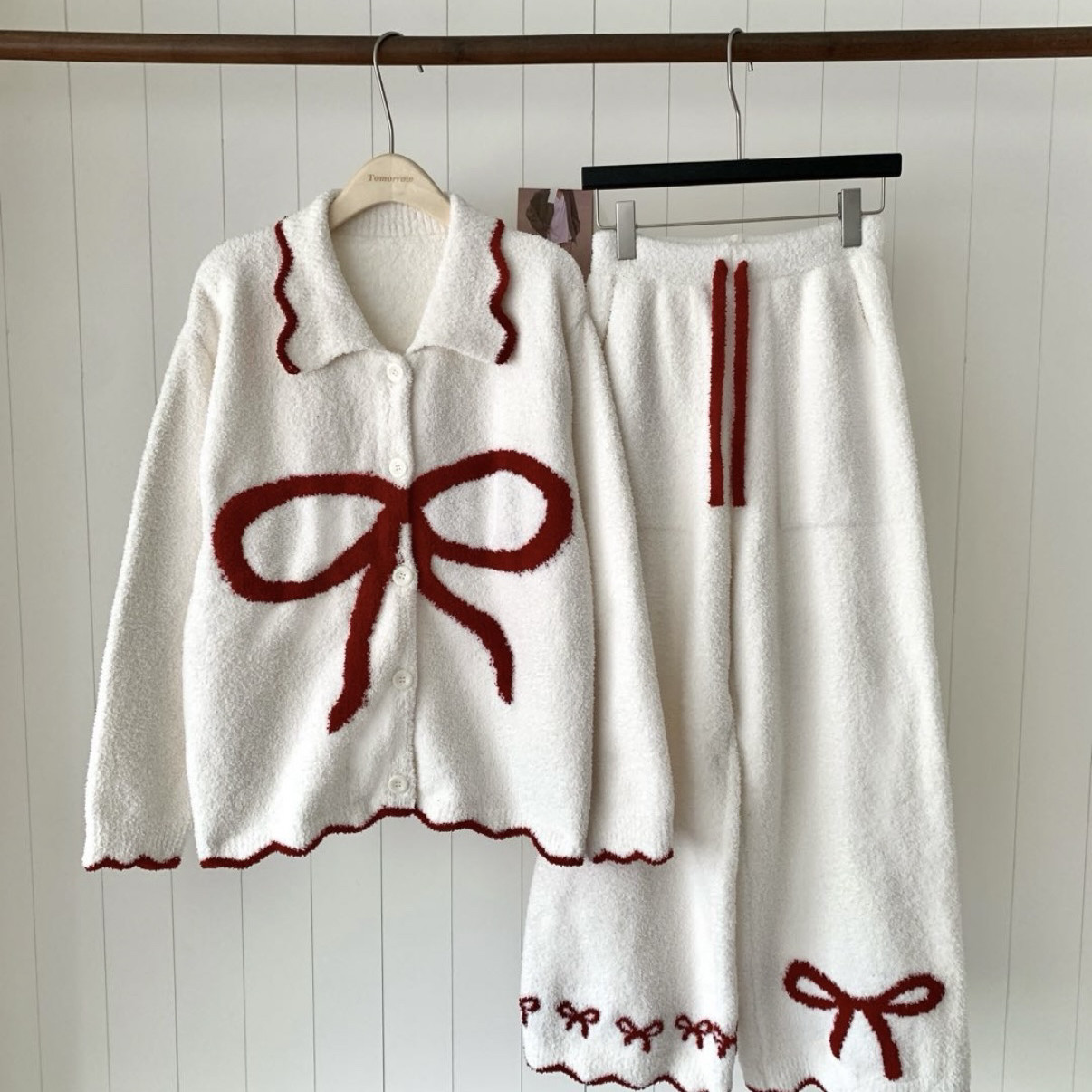 TOMORROW-红丝带韩系红白蝴蝶结翻领居家半边绒上衣+裤子睡衣套装,淘宝优惠券,粉丝福利购,淘宝优惠卷