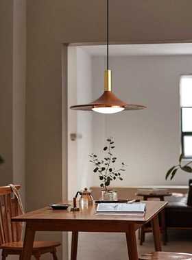 日式餐厅吊灯三头简约飞碟吧台灯胡桃木色灯铁艺灯具卧室床头吊灯
