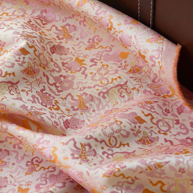 新款仿人丝古风锦缎马甲提花布中式旗袍色织童装拼色抽象风面料,淘宝优惠券,粉丝福利购,淘宝优惠卷