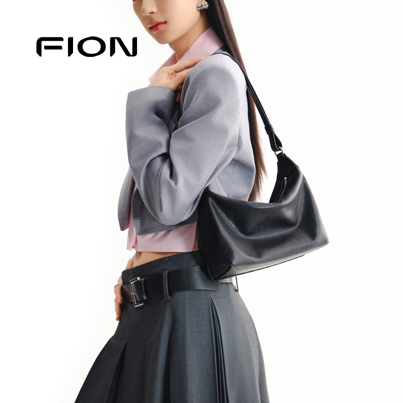 Fion/菲安妮女包红棕色黑色包包单肩腋下饺子包时尚百搭通勤个性