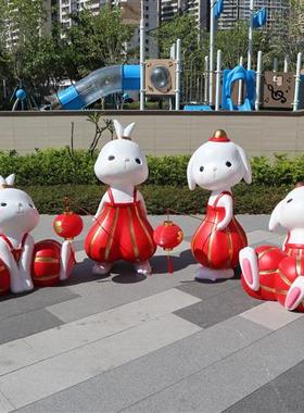 玻璃钢卡通兔子雕塑商业街广场可爱动物网红打卡店美陈装饰大摆件