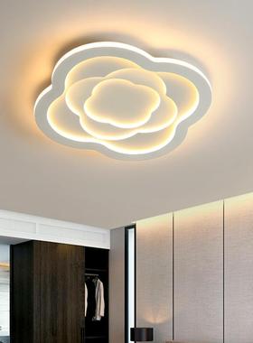 卧室灯大气浪漫吸顶灯简约现代书房间灯创意个性梅花led网红灯具