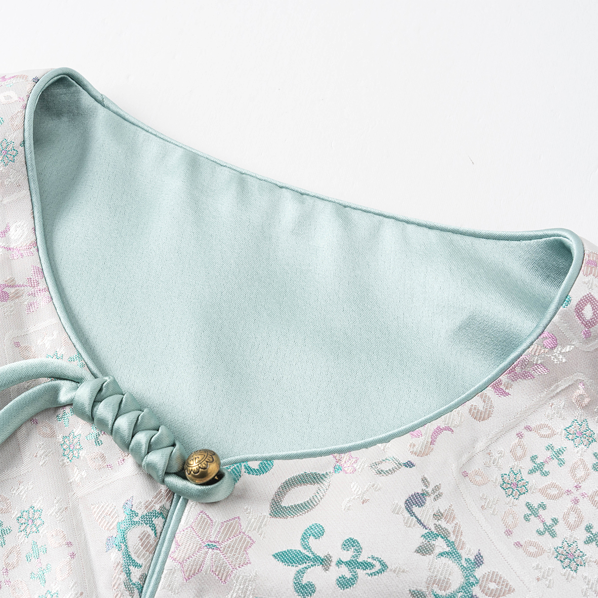 【清】莨西子新中式国风桑蚕真丝马甲女短款复古贵气外搭马夹上衣 - 图1