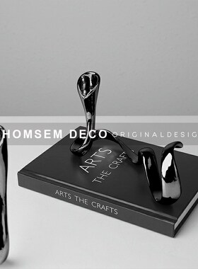 现代样板间客厅餐桌创意几何艺术B烛台摆件售楼处客厅吧台软装饰