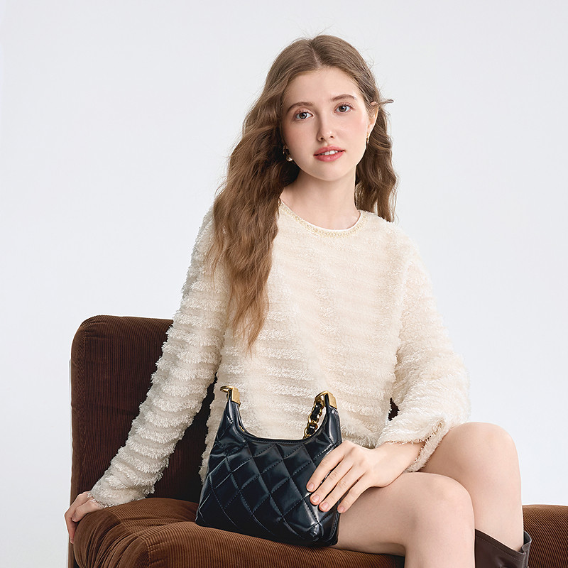 betu百图独特好看软糯流苏毛绒卫衣女2025年冬季新款慵懒风上衣,淘宝优惠券,粉丝福利购,淘宝优惠卷