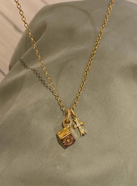 金色骰子十字架项链蓝钻点缀小众