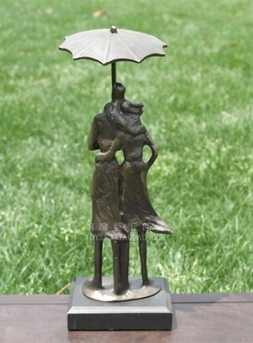 雕塑艺术品雨中情m抽象现代家居装饰工艺品摆件情侣生日礼品礼物