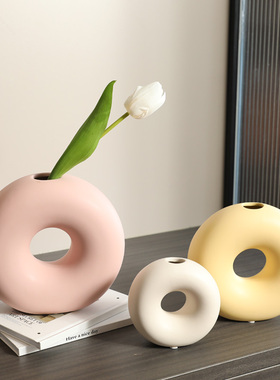 新品奶油风陶瓷花瓶北欧个性创意插花简约水培客厅玄X关电视柜桌