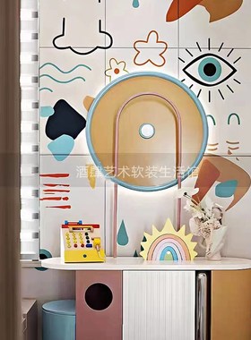 现代样板间儿童房女孩房书桌面A花器彩虹收银机玩具组合装饰品摆