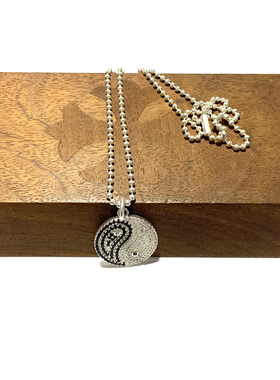 WANGWANG925纯银镶钻满钻黑白双钻太极2018宝石情侣银饰吊坠项链