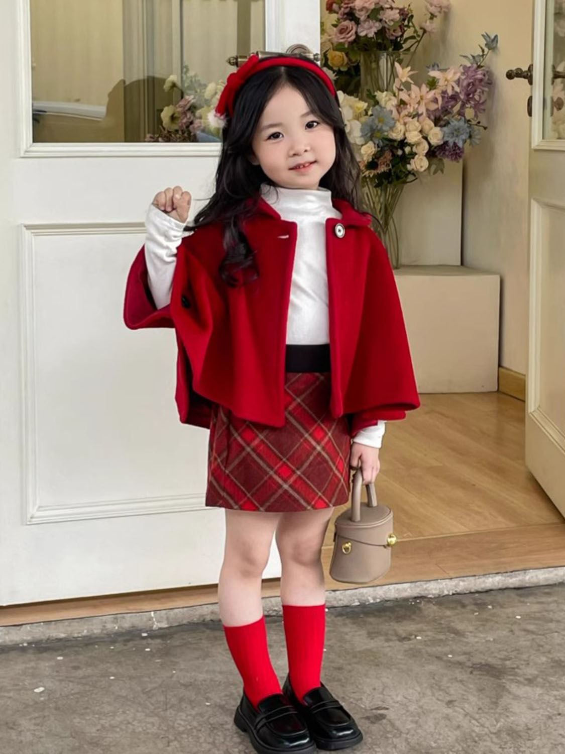 韩版女童2023秋冬新款圣诞新年红色毛呢斗篷外套女宝宝格纹半裙潮