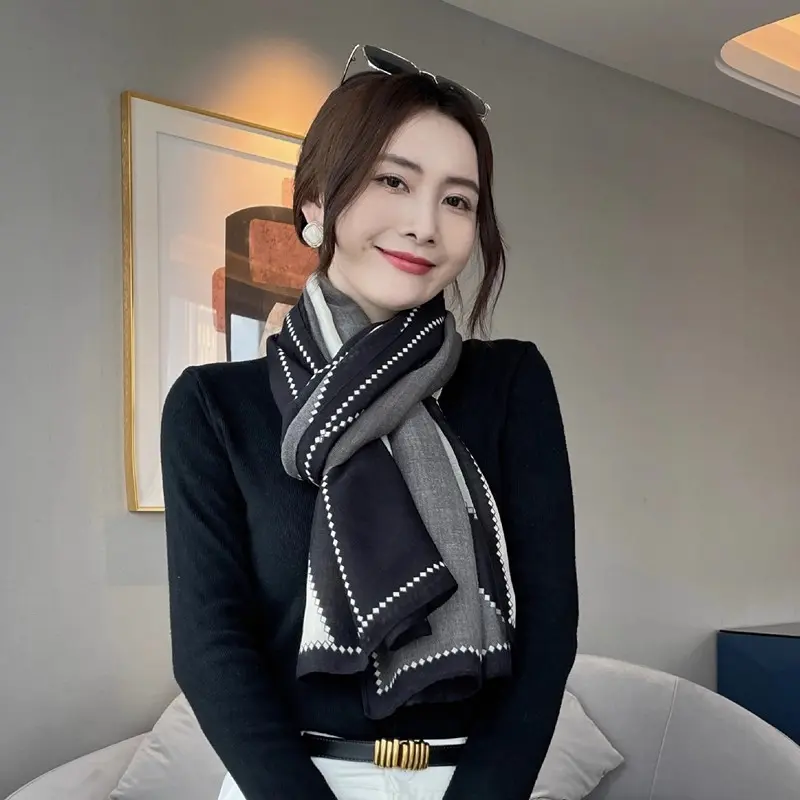 围巾女冬季薄款简约高级感2025新款棉麻围脖今年流行丝巾披肩两用,淘宝优惠券,粉丝福利购,淘宝优惠卷