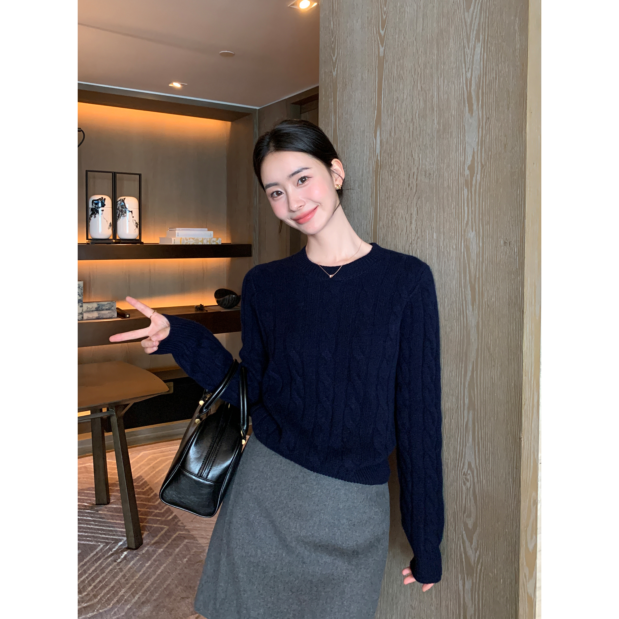 Maven Lin 立体绞花100羊毛针织上衣女秋冬新款宽松麻花圆领毛衣 - 图2