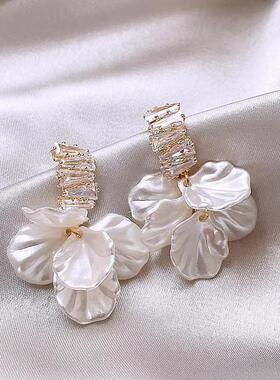 MaisonCleo小众贝壳花朵耳环