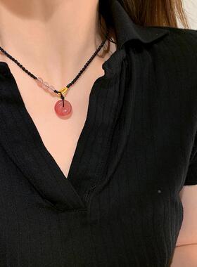 秋日气质草莓晶石平安扣锁骨链