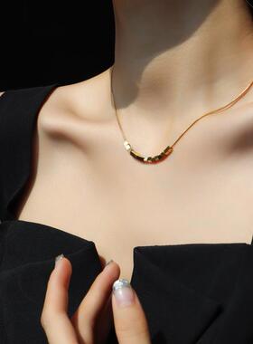 简约几何小方块金色锁骨链女款
