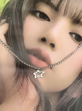 泰国Lisa丽莎周边BLACKPINK组合同款高级感吊坠挂链正品手链项链