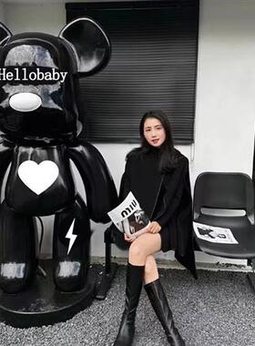 网红暴力熊大摆件店铺门口酒吧客厅装饰潮玩公仔落地玻璃钢雕塑