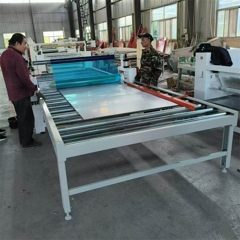 不锈钢板全自动覆膜机 铝单板贴保护膜机器 柜门防火门板贴膜机,淘宝优惠券,粉丝福利购,淘宝优惠卷