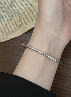 s925纯银微笑开口手镯女ins小众设计极简风复古简约笑脸细款手环