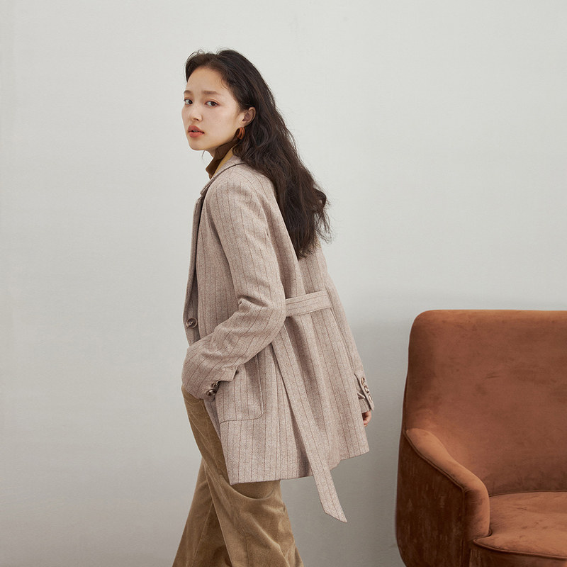 茵曼西装外套女卡其色外衣 茵曼一零一度毛呢外套