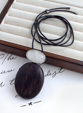 黑檀木水晶石拼接项链女轻奢高级感个性小羊皮绳毛衣链秋冬新款