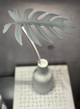 意大利SELETTI树脂Leaf台灯