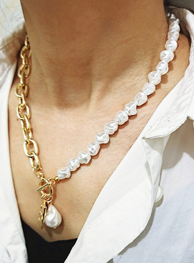 KMVEXO Vintage Baroque Irregular Pearl Lock Chains Necklace