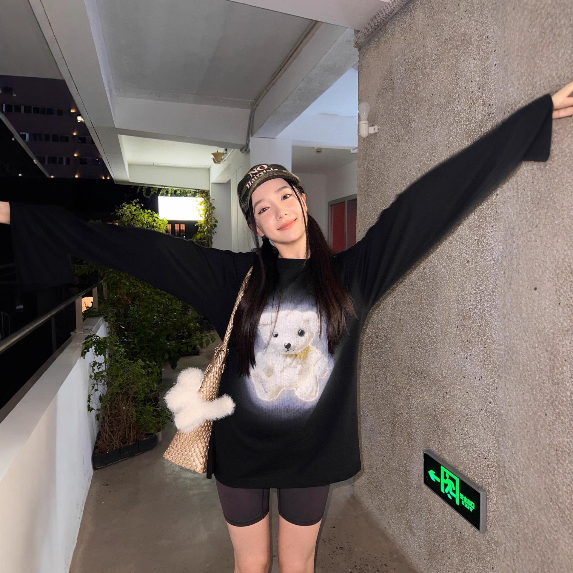 【现货】WE11DONE TRACK小众潮牌泰迪熊圆领长袖白墨直喷印花T恤 - 图2