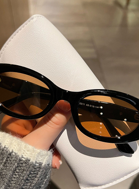 现货速发202年新款太潮太款级感美式复古窄框米黄色小框辣妹