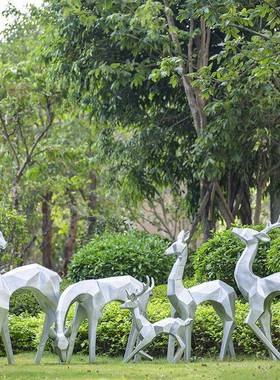 户外大型抽象几何玻璃纤维发光梅花鹿雕塑园林景观区样品屋展示中