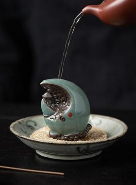 陶瓷小貔貅茶宠摆件哥窑手工把玩钳子元宝可养茶玩创意茶台装饰品