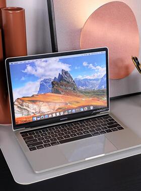 轻奢样板间书房搭配套装书桌装饰挂画笔筒笔记本电脑模型软装道具