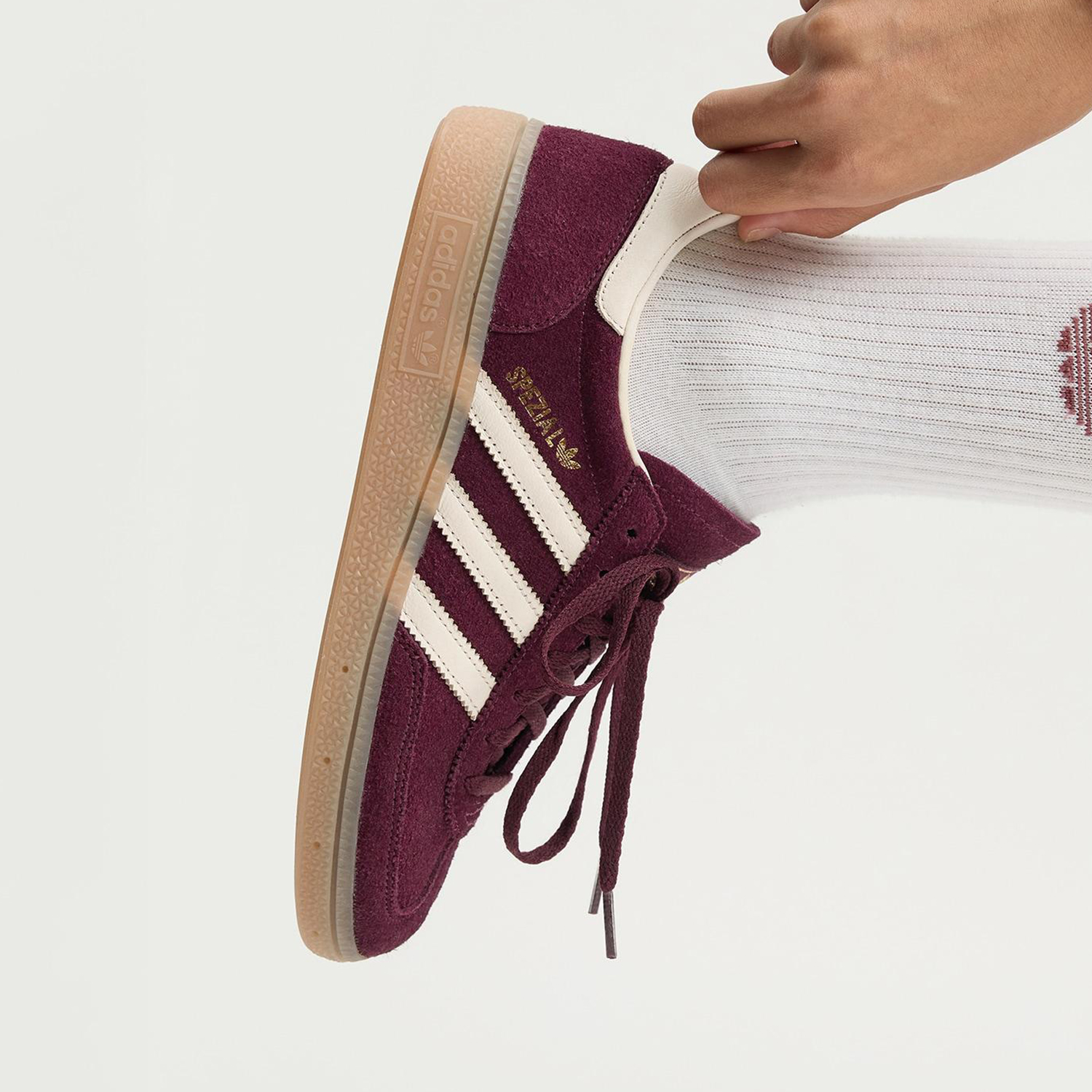 Adidas/阿迪达斯正品三叶草女士休闲耐磨低帮日常系带板鞋JP8726 - 图0