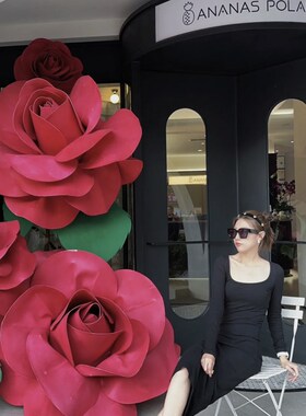 新品门庭红玫瑰h花情人节日店铺橱窗装饰打卡网红背景活动布置大