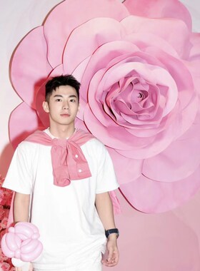 极速活动节日巨大型n玫瑰装饰摆件店铺橱窗网红婚礼活动布置派对