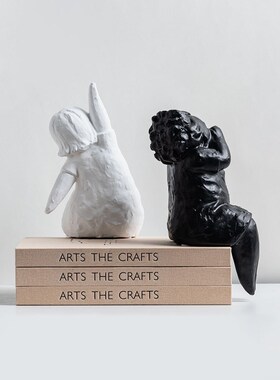 新品装饰推d荐侘寂风黑白小妞陶瓷摆件简约儿童房卧室客厅样板间