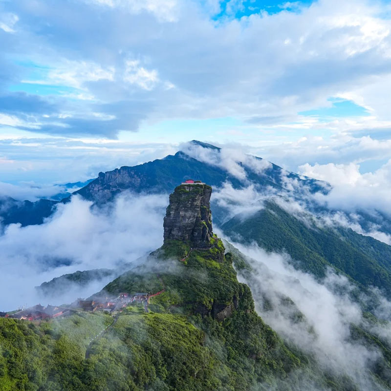 贵州纯玩贵阳旅游4天3晚黄果树+梵净山+小七孔+西江千户苗寨+镇远