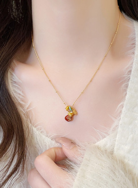 新中式红色福袋钱币平安牌项链女秋冬感毛衣链轻奢小众配饰品